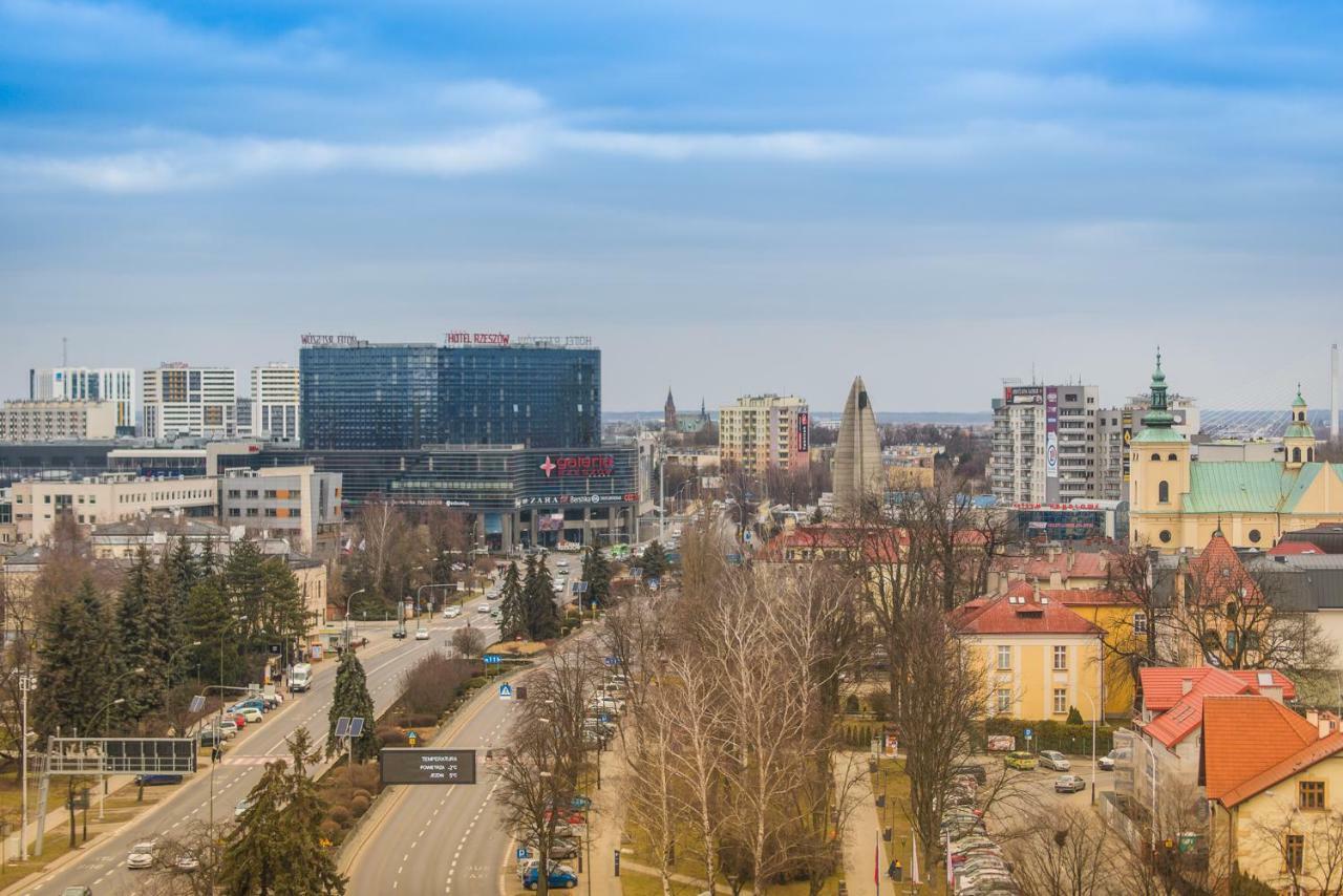 Hotel Forum Rzeszow Exterior photo